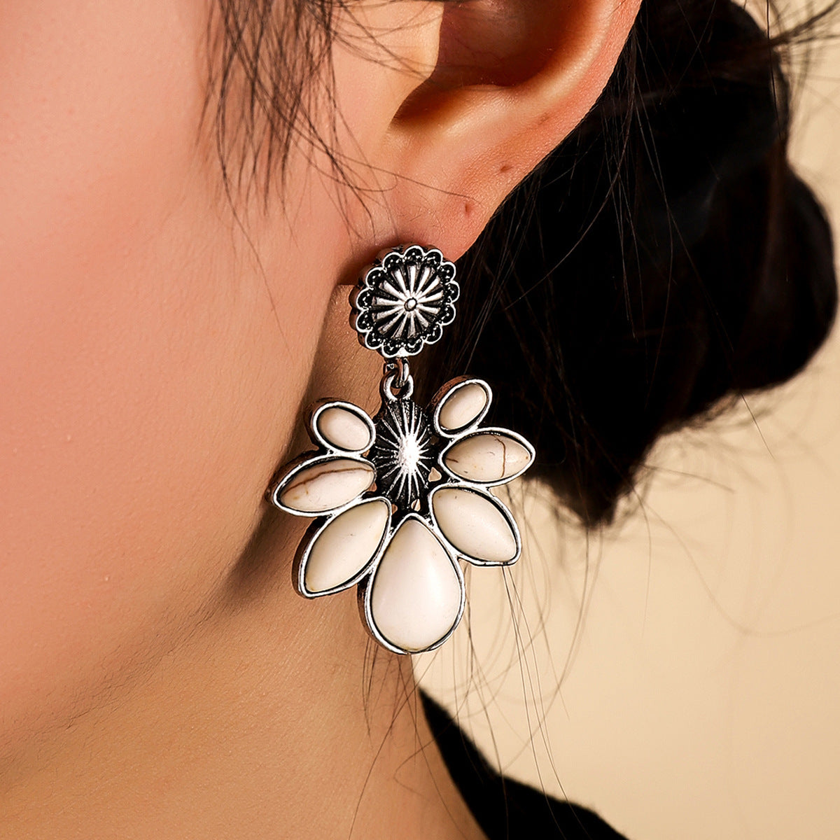 Wholesale Vintage Bohemian Flowers Turquoise Alloy Earrings